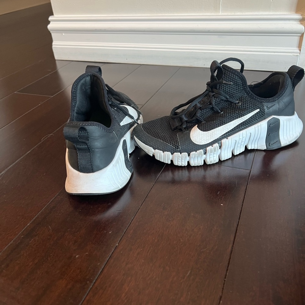 Nike Free Metcon Shoes Size 9.5